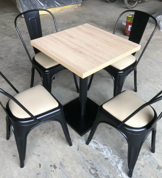 Bộ bàn ghế mẫu 08