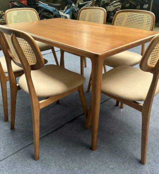 Bộ bàn ăn gia đình 14