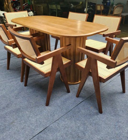 Bộ bàn ăn gia đình 15