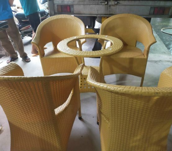 Bộ bàn ghế mẫu 05